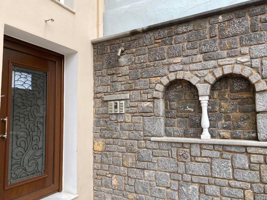 στην καρδιά του λιμανιου 1 * Chios Town